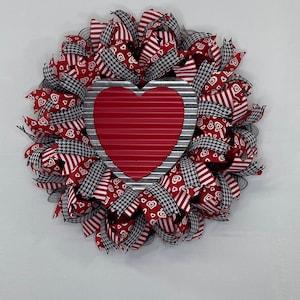 Valentine&#39;s Day Heart Wreath, Front Door Wreath, Valentine&#39;s Wreath,