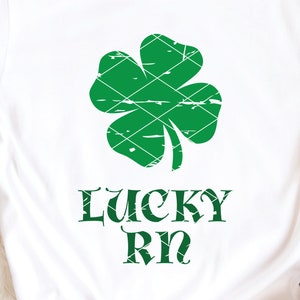 RN SVG & clip art Lucky RN SVG infermiera SVG Registered Nurse St Patrick&#39;s Day Irish scrub vita infermieristica studentessa infermiera SVG DXF PNG file di taglio
