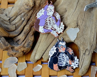 Pin de esmalte de dragón de hueso