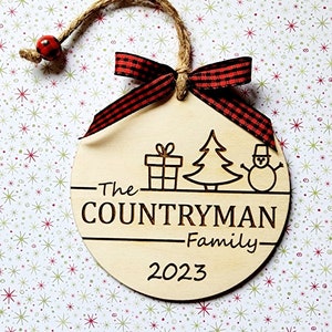 Download digitale SVG - Ornamento di Natale personalizzato - Ornamento di Natale del nome della famiglia - File laser