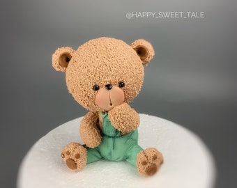 Orsetto di peluche in pasta di zucchero Orsetto di peluche Topper per torta in pasta di zucchero Decorazioni per torte Statuina di orsetto per torta Orsetto di peluche Torta per baby shower Primo compleanno