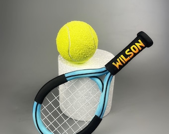 Tortendeko in Form von Schläger und Tennisball, Tortendeko für eine Tennisspielerin, Tortenfigur, Tortendeko Schläger und Tennisball