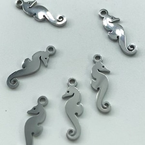 2 Pc, 304 Stainless Steel, Seahorse Charms, 15mmx4.7mmx1mm, Hole: 1mm