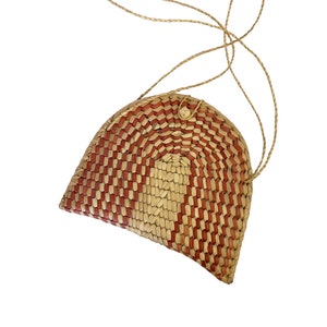 woven straw shoulder bag 70s boho round arch shaped purse