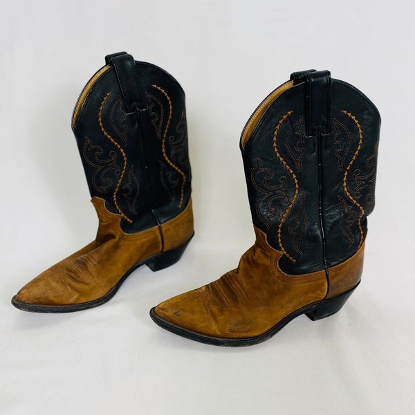 Reserved for Faustine vintage cowboy boots two tone leather boho western pull on boots size 8