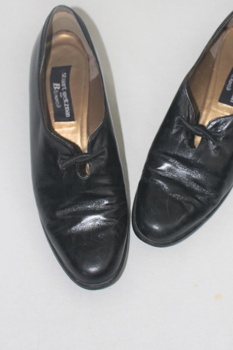 minimalist chunk heel loafers 80s black leather slip on shoes size 8.5