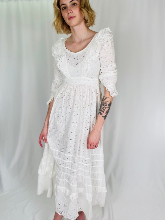 white eyelet cotton dress boho lace Edwardian wed… - image 4