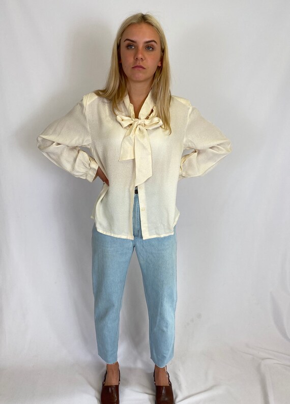 Cream Silk Pussy Bow Blouse 80s 
