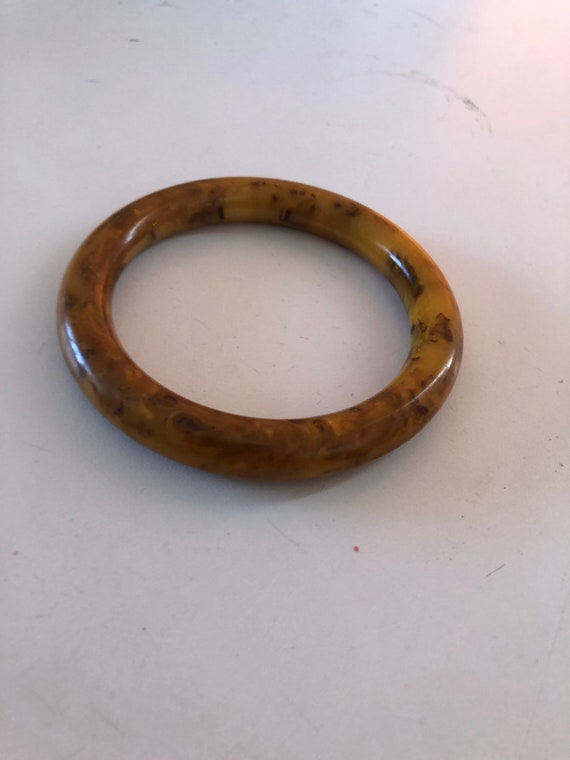 Bakelite bangle bracelet