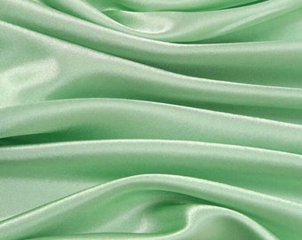 Satin cloth mint to protect afro hair and curls while sleeping