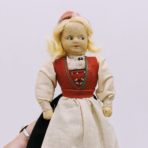 Vtg 1940s Ronnaug Petterssen Traditional Norwegian Cultural Felt Doll, Norway Ronnaug Petterssen Doll in Hardanger Dress Mohair Doll