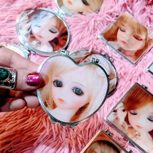 Y2K Aesthetic Kawaii Holographic Anime Big-Eyed/ Eyes Open/ Closed Girl Compact Mirror, Anime Compact Mirror, Y2K Makeup Mirror