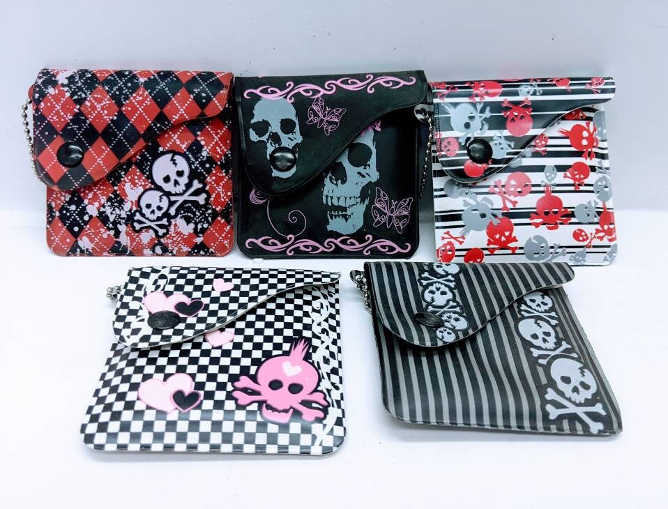 Y2K Hot Topic Pretty in Punk Skull and Bones Coin Purse