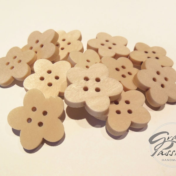 20 boutons en bois en forme de fleur