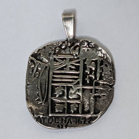 Treasure coin pendant Replica of 1622 Atocha shipwre… - Gem