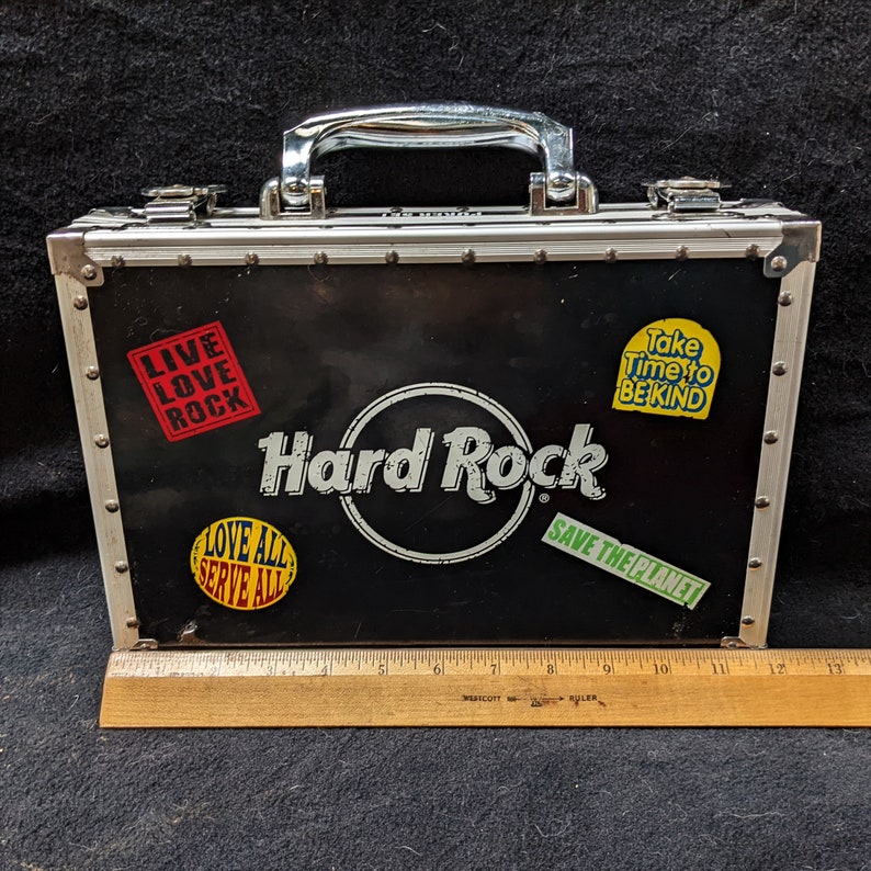 Travel Poker chip set, Metal case from Hard Rock Cafe, Hologram Sticker image 8