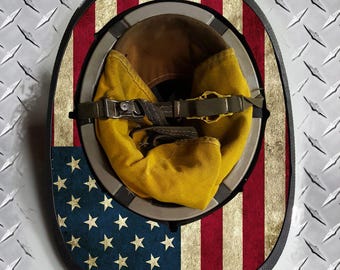 El clásico borde envolvente para casco de bomberos con la bandera estadounidense de EE. UU.