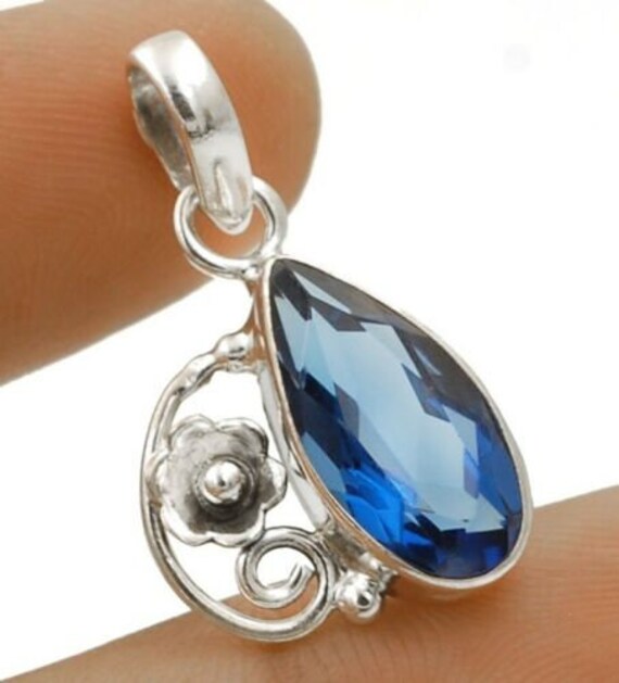 5CT Blue Sapphire, 925 Solid Sterling Silver Penda