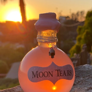 Color Changing Potion, Moon Tears, RPG, Fantasy, LARP Rose/Pearl Potion