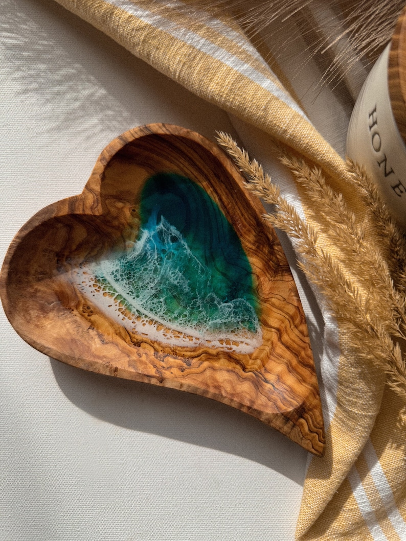 Personalized Ocean Resin Heart Ring Dish Engagement Gift Unique Mothers Day Gift Custom Wedding Gift Ocean Resin Trinket Dish Wedding Favors