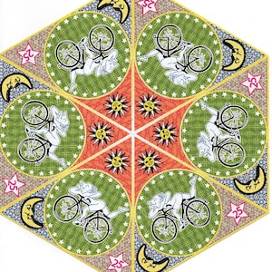 Op de afbeelding: Een kleurrijke, geometrische illustratie met een centraal sterrenpatroon omgeven door cirkelvormige vignetten. Elke vignet toont een persoon met een fiets. Het kunstwerk bevat zonnen, manen, sterren en het nummer "25".