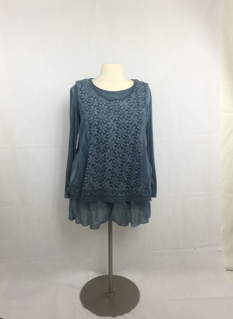 Blue tie dye long sleeve stretchy dress Classy blue lace floral top sleeveless lace top. woman tie dye 2 pieces set