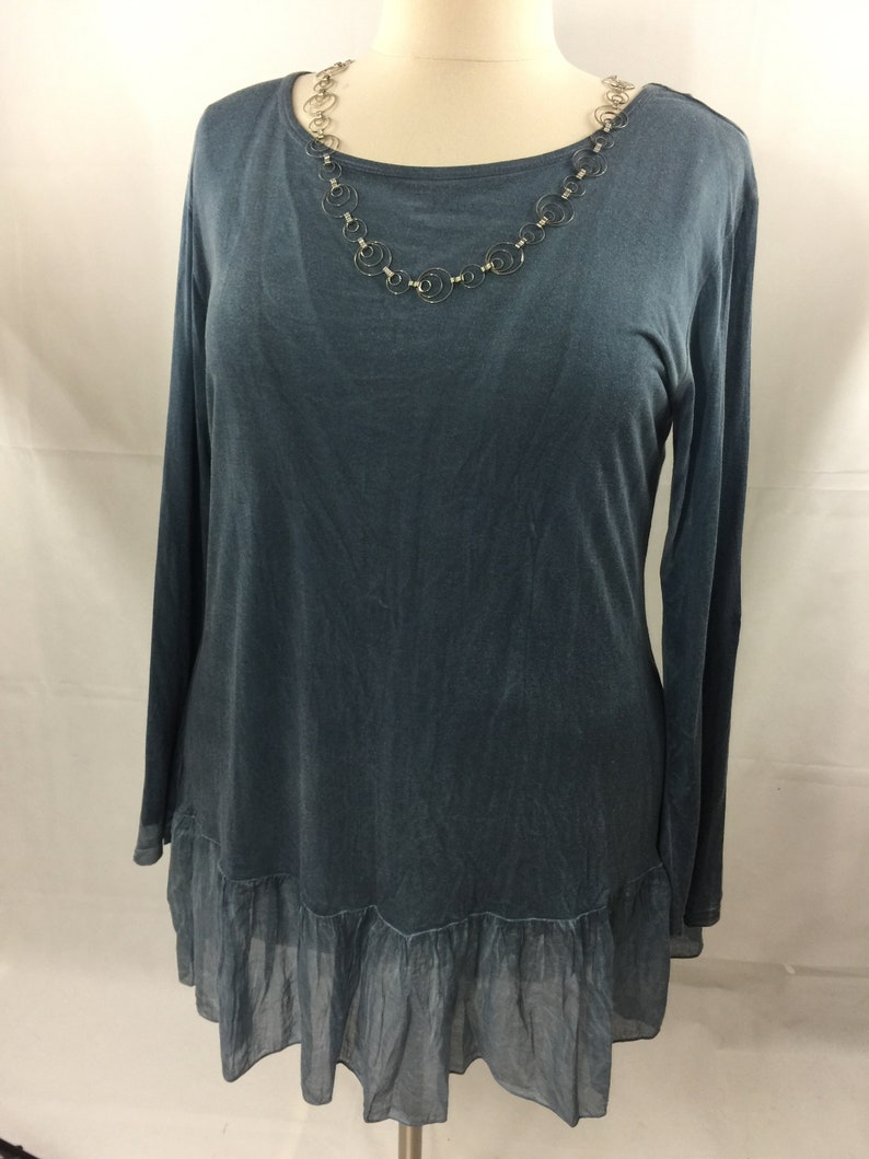 Blue tie dye long sleeve stretchy dress Classy blue lace floral top sleeveless lace top. woman tie dye 2 pieces set