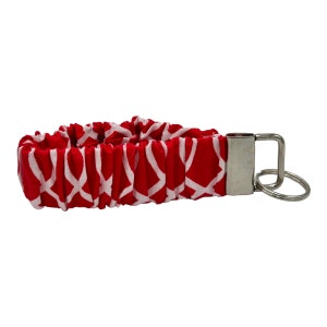 Red & White Scrunchie Keychain Wristlet, Key Fob Lanyard, Key Fob Wristlet, Sturdy Key Holder, Women&#39;s Gift Handmade Scrunchie Wristlet