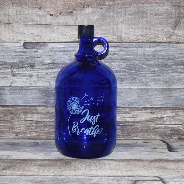 Blauglas 2 Liter Henkelflasche mit Pusteblume - Just Breathe