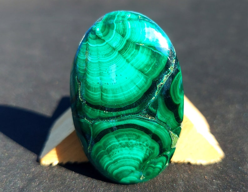 Cabochon di pietra preziosa di malachite naturale, pietra preziosa rara, cabochon di pietra preziosa di malachite verde naturale 42x27x6MM, 85 Carat