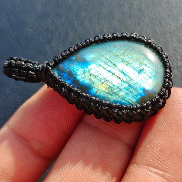 Handmade macrame Labradorite pendant, 47 MM long x 27 MM wide