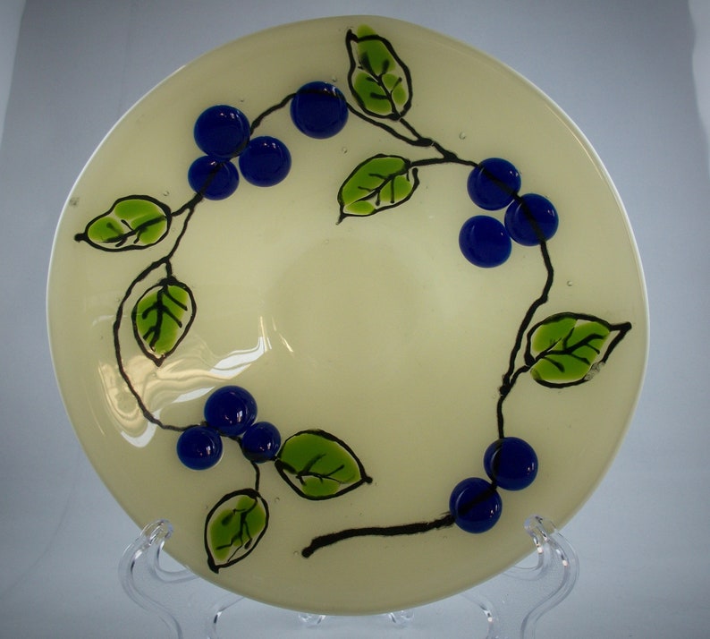 Fused art glass 7 bowl with leaves and berries