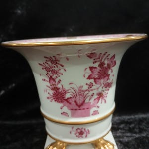 Herend Hungary vase with pink flower decoration