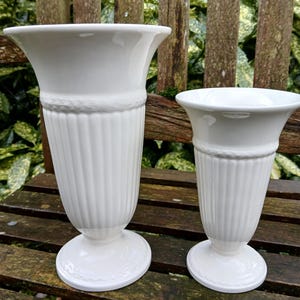 Wedgwood edme 2 vases