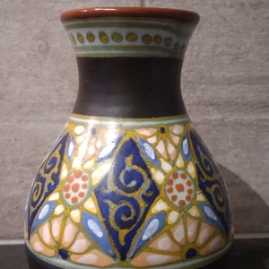 Art deco South Holland Gouda pottery vase decor Marion