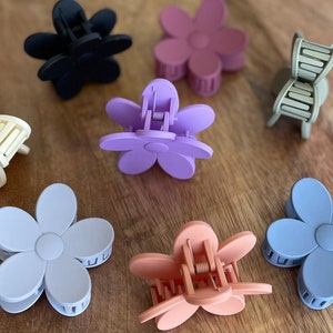 Flower Hair Claw Clip, daisy flower hair claw, hair clip strong hold, flower hair Claw, clips for Thick Hair, nonslip hair Claw