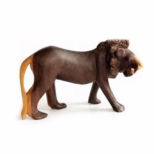 Vintage Handgeschnitzte Braune Holzfigur Wildtier Jacaranda Simba brüllender Löwe Afrikanische Safari Statue Figur Boho Home Office Decor