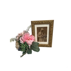 Antieke 1915 Georgische Retro Merry Christmas Greetings Postkaart Wensen voor het nieuwe jaar in Italiaans reliëf verguld gouden frame
