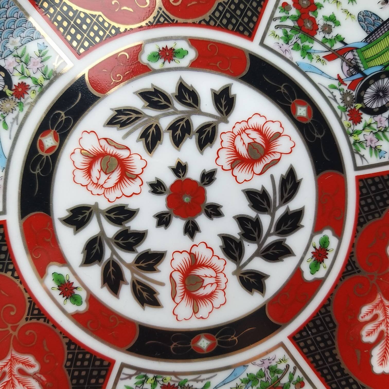 ヴィンテージ 伊万里焼 日本製 東洋装飾皿 黒 赤 緑 青 金 伊万里 鳥