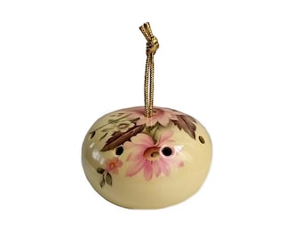 Vintage Ye Olde Boney Tracey Shabby Chic Ceramic Porcelain Spherical Pomander Hanging Decoration Pot Pouri Perfumed Flowers Collectable