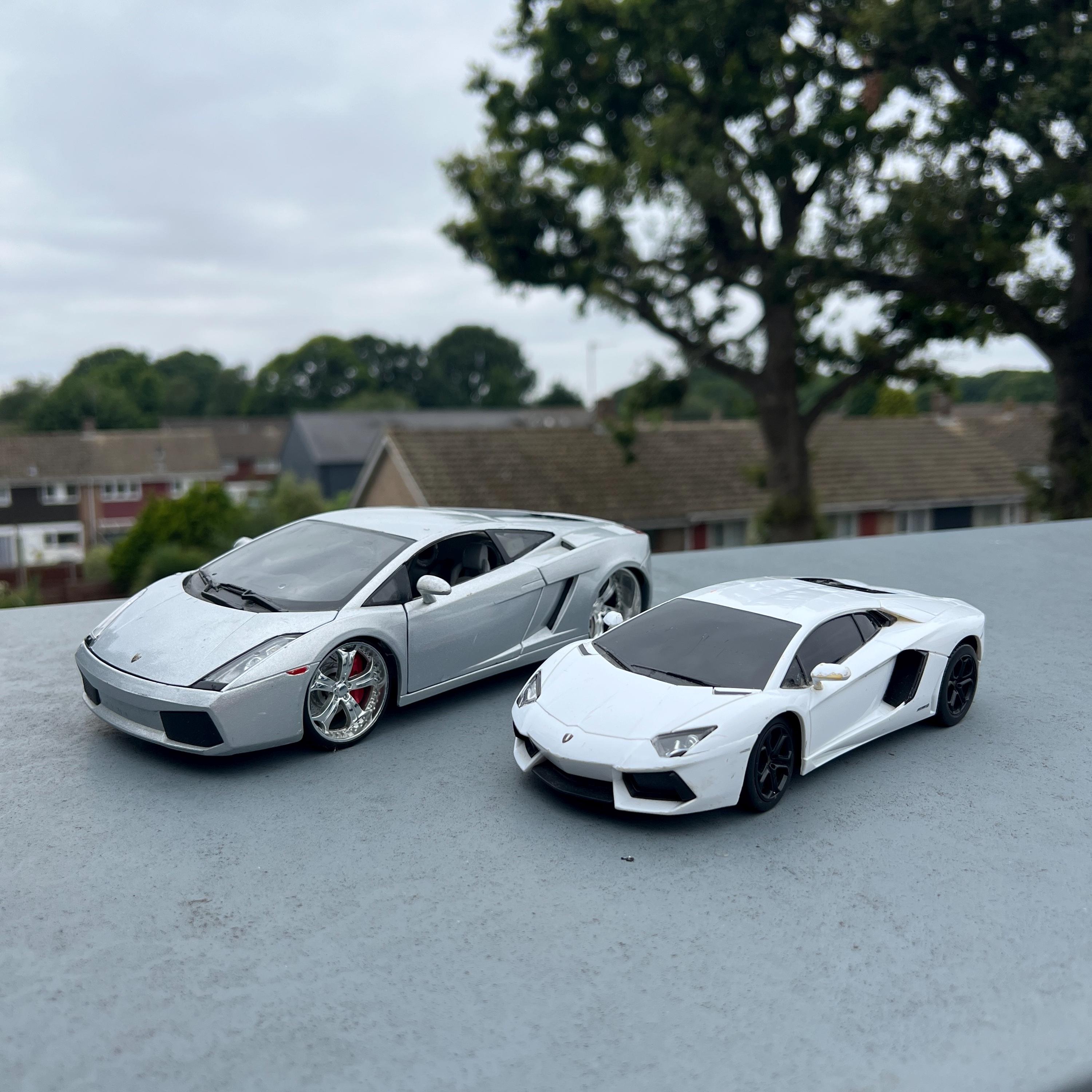 Vintage Maisto Lamborghini Gallardo: 1/18 Scale Diecast Model Car