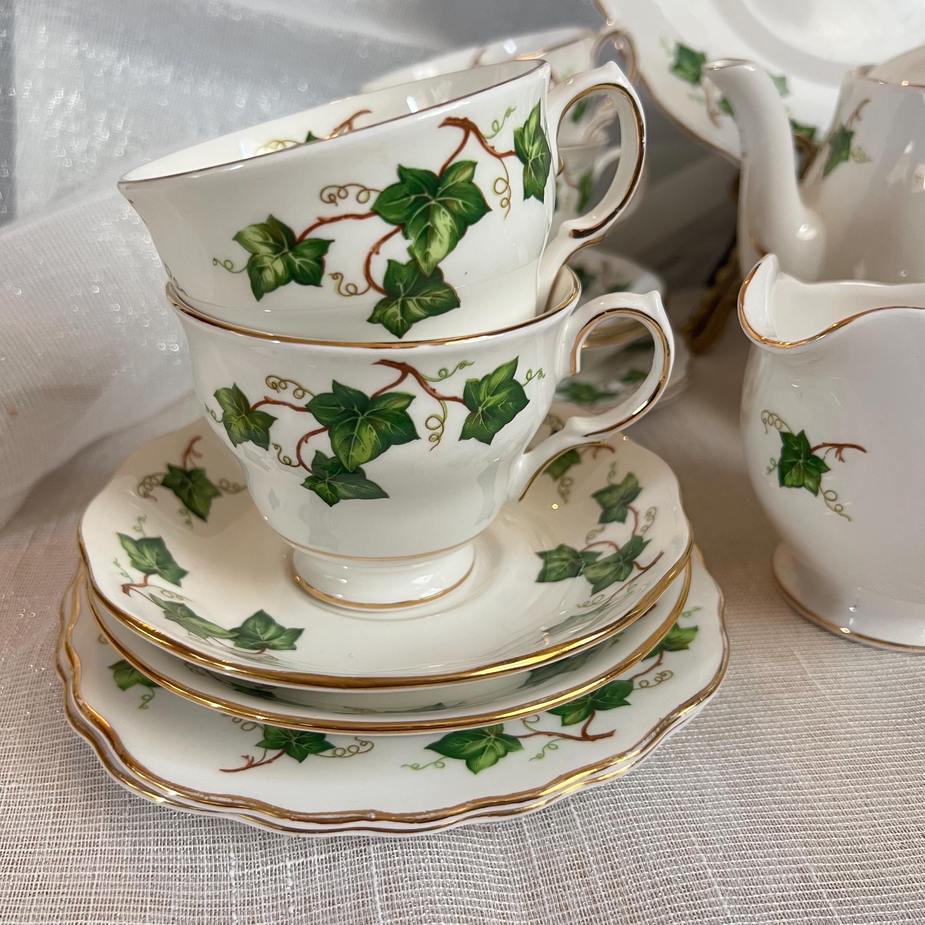 ビンテージウエッチウッドBONEchinaホワイトキャベツ葉模様ティーセット Vintage Colclough Ivy Vine Tea Set White English Bone China Green