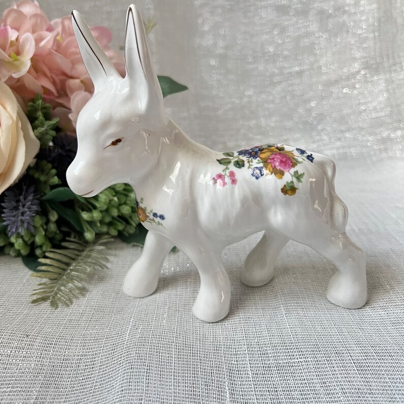 Vintage Sadler Olde Chintz Floral Pattern Teapot Side Plate Bell White