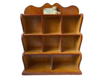Vintage Enesco Brown Wooden Wall Hanging Cherished Teddies ABC Display Case Shelf Craft Decorative Collections Holder and Bear Figurines