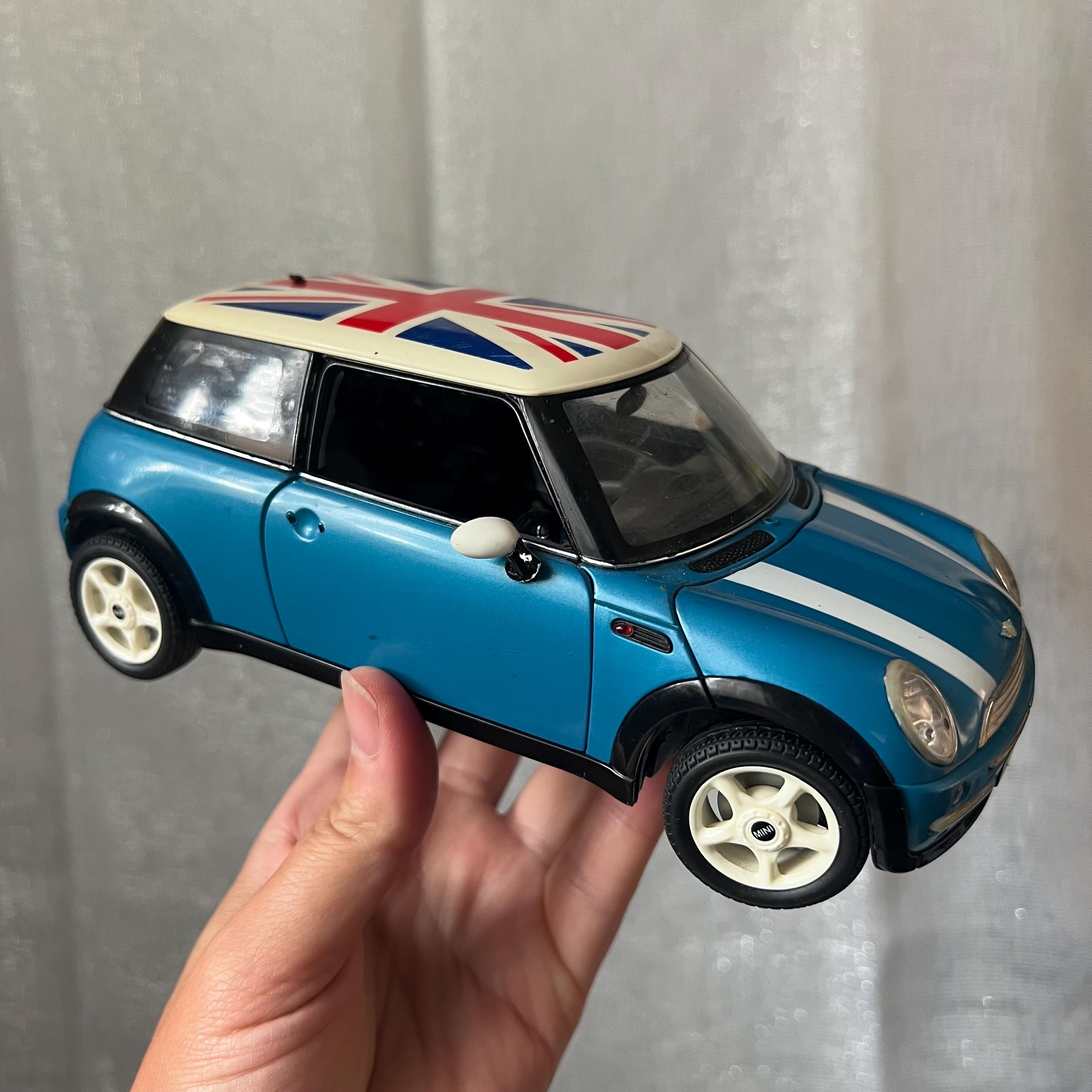 Vintage Plastic Mini Cooper Model Car Collectible Scale 1:24 Blue