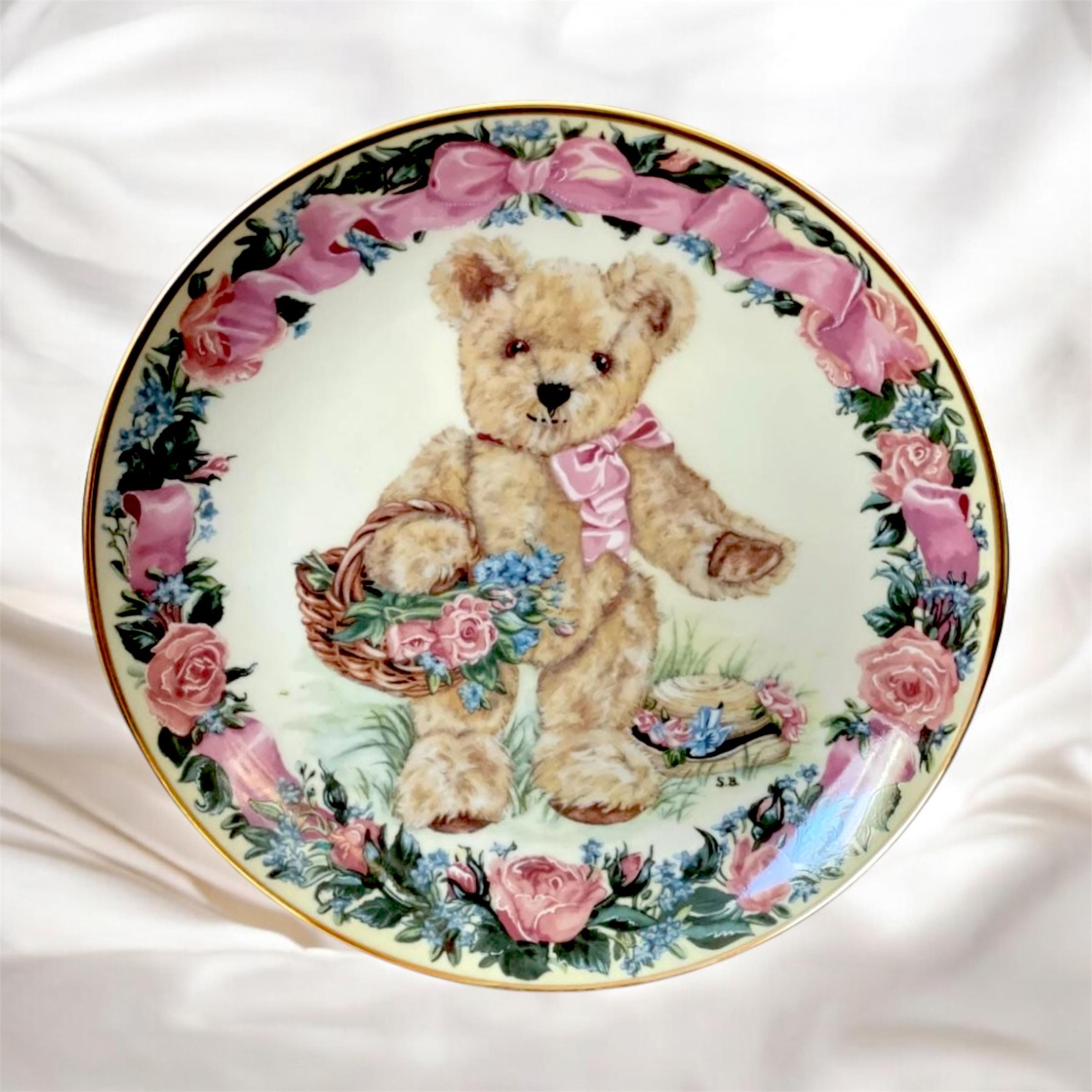 Vintage Teddy Celebrates Springtime the Franklin Mint Heirloom