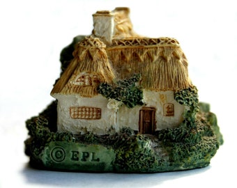 Vintage Figurine Sculpture EPL Miniature House VTG The Old Thatched Cottage Collection Lilliput Lane Small Cute Rustic Farmhouse Home Decor