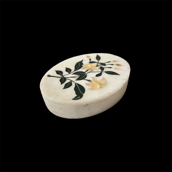 Vintage Large Hand Carved White Alabaster Semi Precious Gem Stone Mother Of Pearl Inlaid Lilies Floral Art Oval Trinket Ring Box Gift Idea