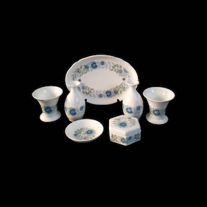 Wählen Sie: Vintage Wedgwood Clementine Bone China Set Pin Dish Urne Bud Vase Trinket Box Tablett Set Vanity Esstisch Servier Boho Decor