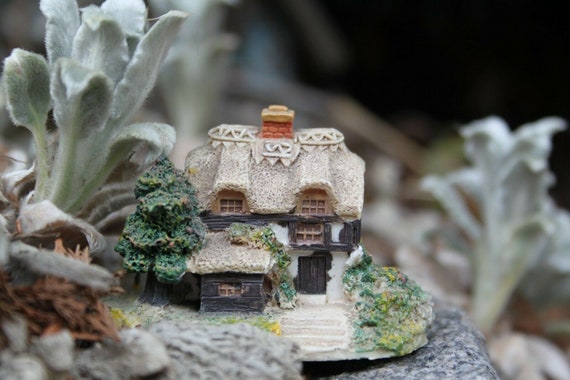 Vintage Ceramic Sculpture EPL Miniature House VTG the Old Tudor